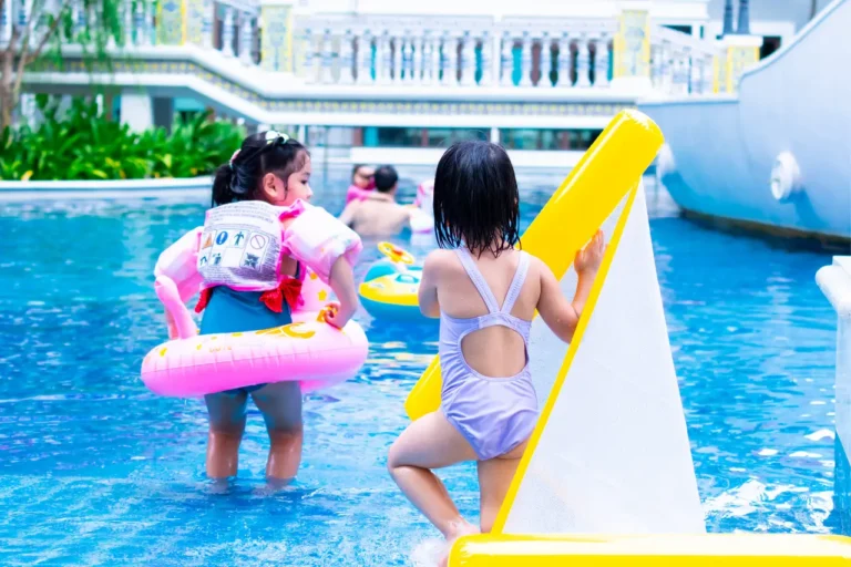Segurança Infantil na Água: Como Proteger as Crianças em Esportes Aquáticos