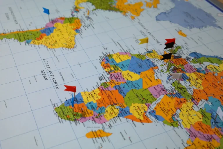 10 Destinos Imperdíveis para Praticar Esportes Aquáticos pelo Mundo